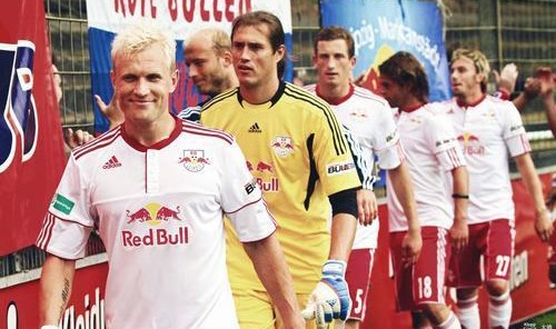  莱比锡红牛与拜仁慕尼黑达成转会协议震动足坛  