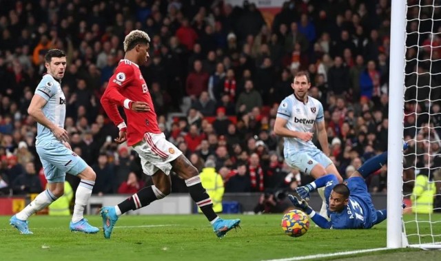  曼联逆转绝杀西汉姆，拉什福德补时世界波定乾坤  