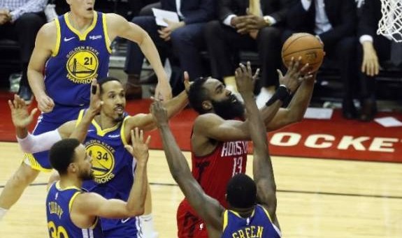  昂热防守反击战术奏效，爆冷击败传统强队