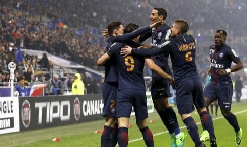  布雷斯特vs巴黎冲突不断，下半场多次中断比赛  