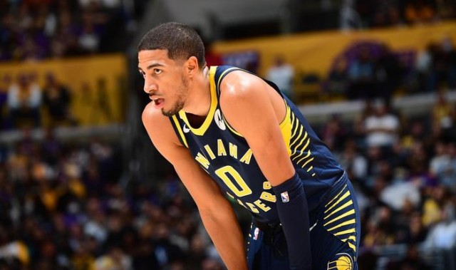  哈利伯顿助攻创新高步行者大胜篮网终结连败