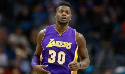  曼城旧将弑旧主，斯特林助攻戴帽击溃老东家  