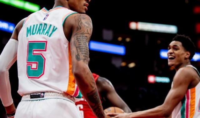  湖人惨败国王跌出附加赛区  